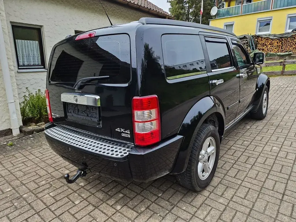 Gebraucht Dodge Nitro SXT 177 PS (130 kW) 2007 Black clear coat SUV