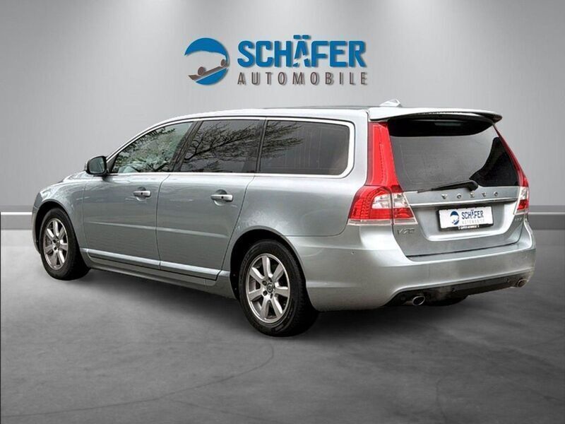 Gebraucht Volvo V70 Summum 245 PS (180 kW) 2016 Silber Kombi