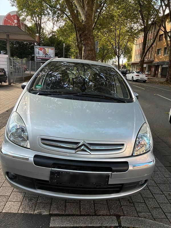 Silber Gebraucht 2005 Citroën Xsara Picasso Van / Kleinbus | 2.998 € (Fairer Preis) - Bild 1/4