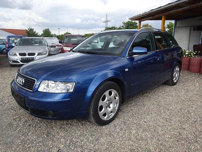 Blau Gebraucht 2004 Audi A4 Kombi | 1.750 € (Guter Preis) - Bild 1/4