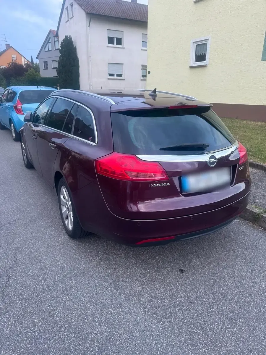 Gebraucht Opel Insignia 160 PS (117 kW) 2013 Rot Kombi
