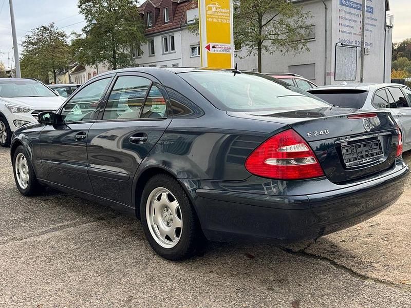 Gebraucht Mercedes E240 177 PS (130 kW) 2002 Schwarz Limousine