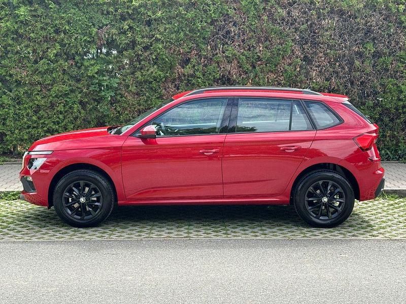 Neu Skoda Kamiq Selection 116 PS (85 kW) 2025 Rot SUV