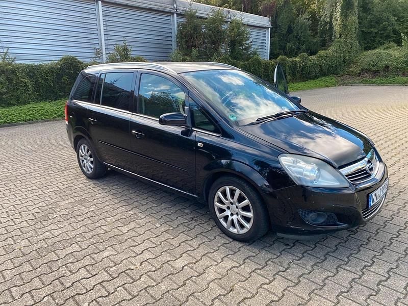 Schwarz Gebraucht 2009 Opel Zafira Van / Kleinbus | 2.550 € - Bild 1/4