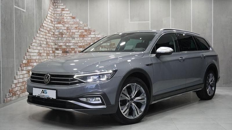 Mondsteingrau Gebraucht 2022 VW Passat Alltrack Kombi | 25.990 € (Guter Preis) - Bild 1/4