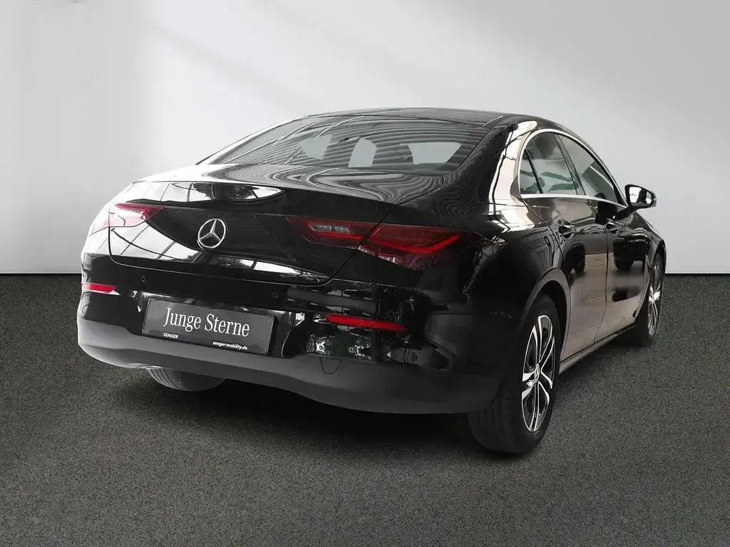 Gebraucht Mercedes CLA200 163 PS (119 kW) 2025 Schwarz Coupé