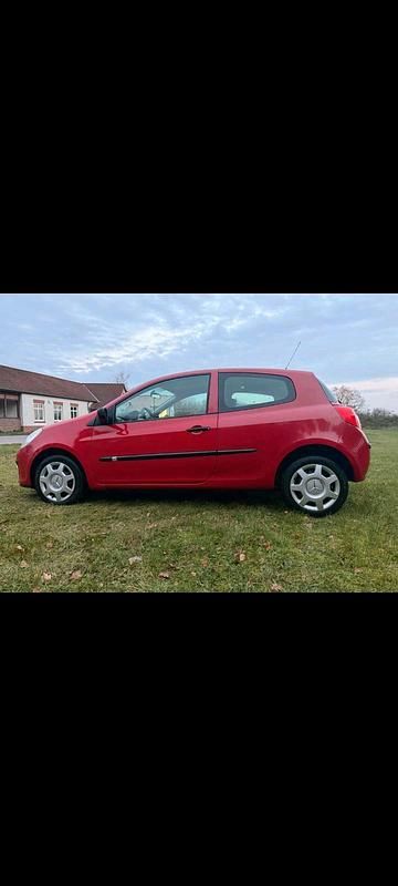 Gebraucht Renault Clio III 75 PS (55 kW) 2007 Rot Kleinwagen