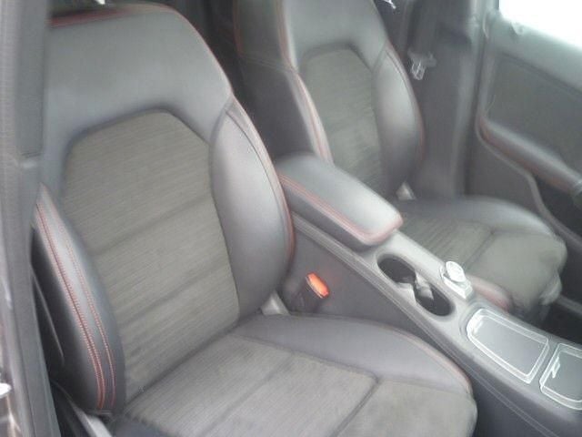 Gebraucht Mercedes B220 AMG line 184 PS (135 kW) 2018 Grau Van / Kleinbus