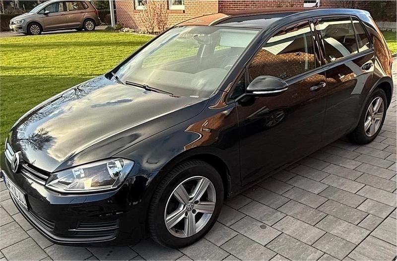 Gebraucht VW Golf VII 110 PS (80 kW) 2016 Schwarz Limousine