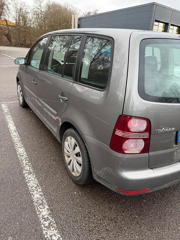Gebraucht VW Touran 140 PS (102 kW) 2007 Grau Van / Kleinbus