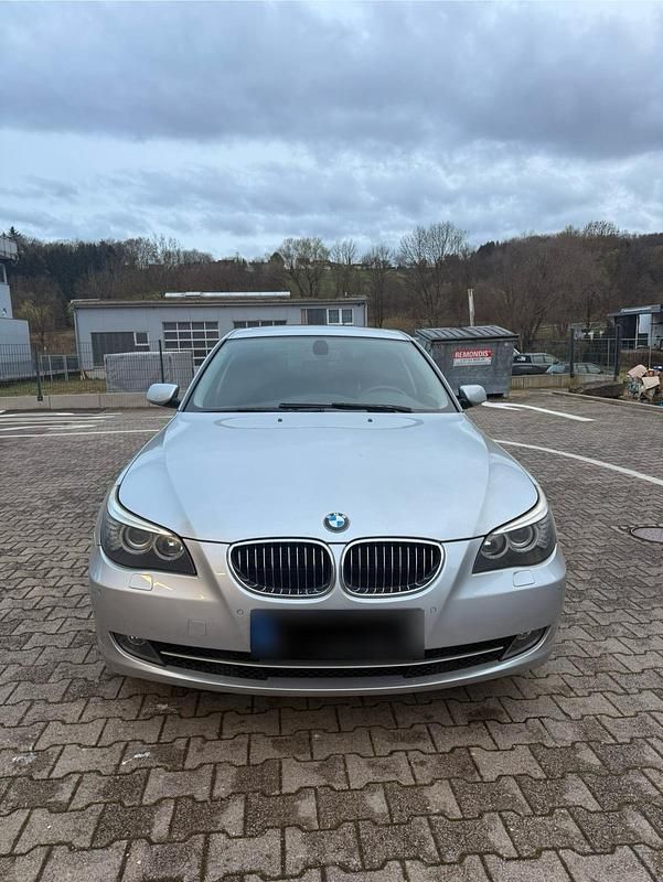 Gebraucht BMW 525 197 PS (144 kW) 2007 Silber Kombi