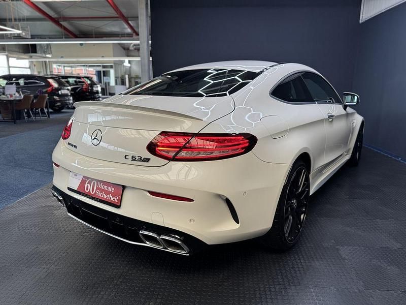 Gebraucht Mercedes C63 AMG AMG 510 PS (375 kW) 2021 Diamantweiss  metalliclack Coupé
