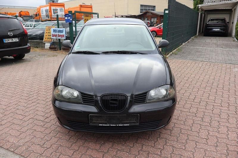 Schwarz Gebraucht 2004 Seat Ibiza Fresh Limousine | 450 € (Guter Preis) - Bild 1/4