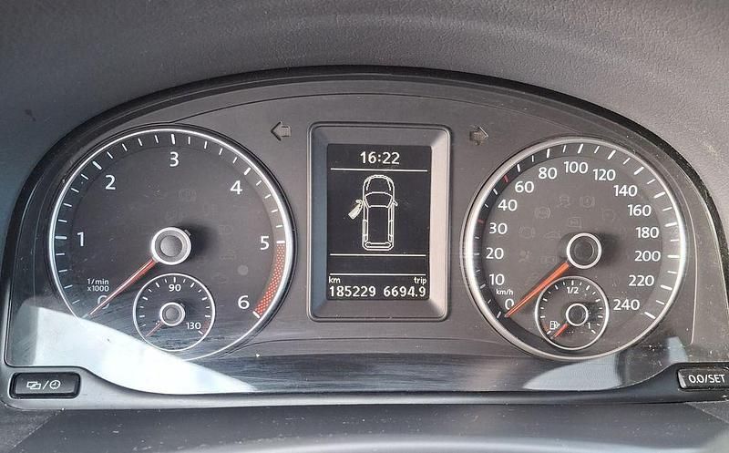 Gebraucht VW Touran 105 PS (77 kW) 2012 Blau Van / Kleinbus