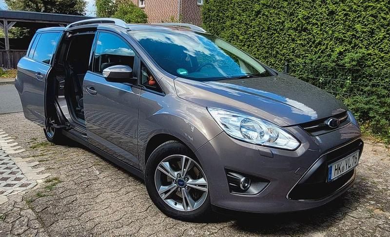 Braun Gebraucht 2013 Ford Grand C-Max SYNC Edition Van / Kleinbus | 7.199 € (Fairer Preis) - Bild 1/4