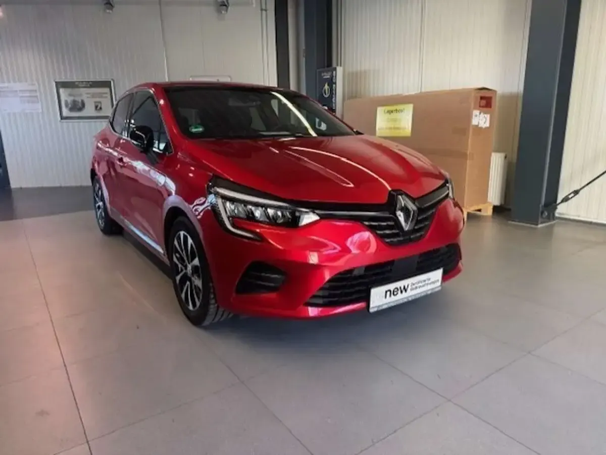 Gebraucht Renault Clio V Techno 91 PS (66 kW) 2023 Rot Limousine