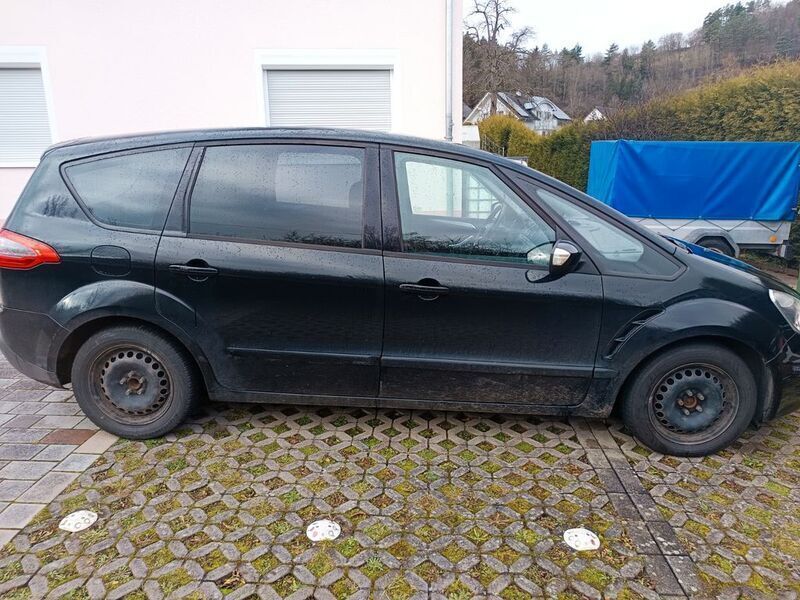 Schwarz Gebraucht 2010 Ford S-MAX Trend Van / Kleinbus | 4.900 € (Fairer Preis) - Bild 1/4