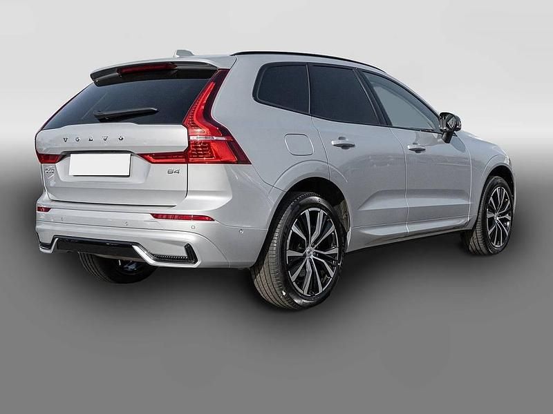 Gebraucht Volvo XC60 Plus 197 PS (144 kW) 2023 Silber SUV