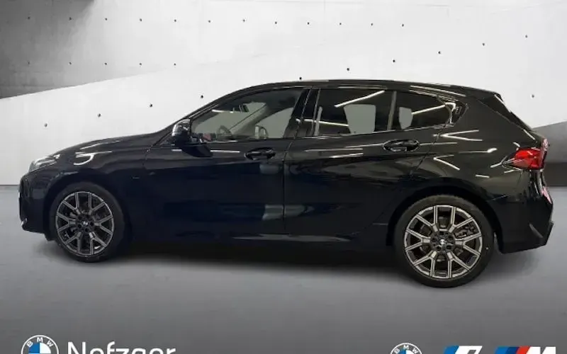 Gebraucht BMW 118 Performance 150 PS (110 kW) 2026 Schwarz Kleinwagen