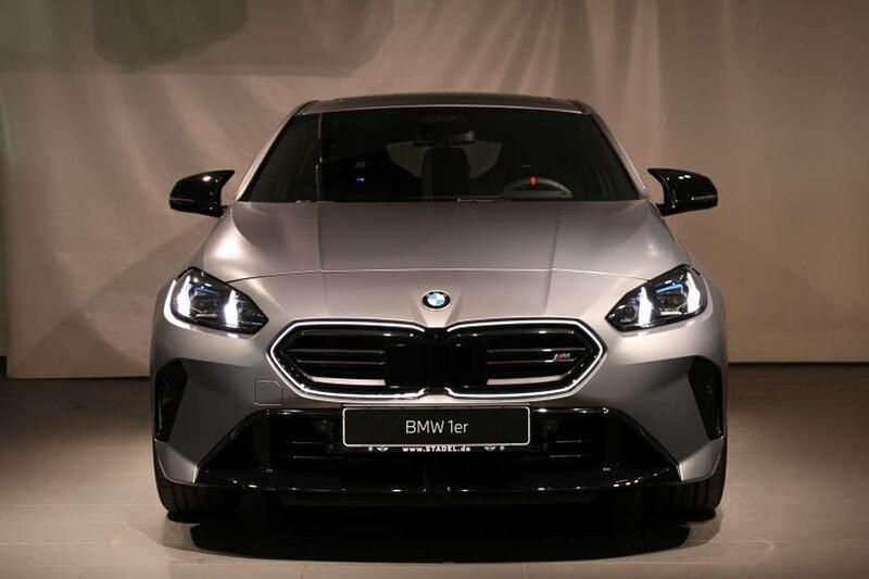 Neu BMW 135 300 PS (220 kW) 2026 Bmw individual frozen pure gr Kleinwagen