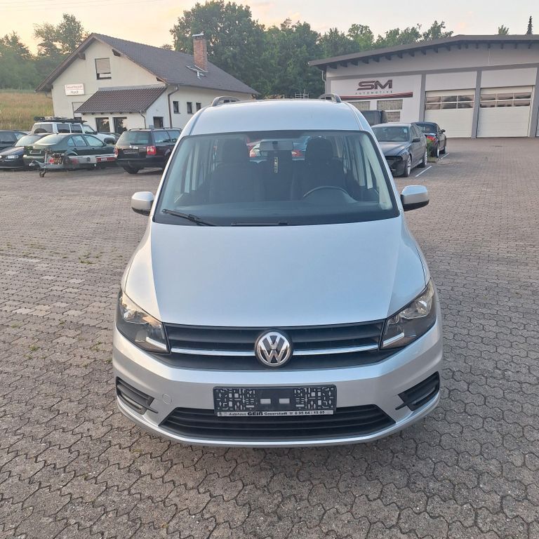 Silber Gebraucht 2019 VW Caddy Maxi Trendline Van / Kleinbus | 13.799 € (Fairer Preis) - Bild 1/4