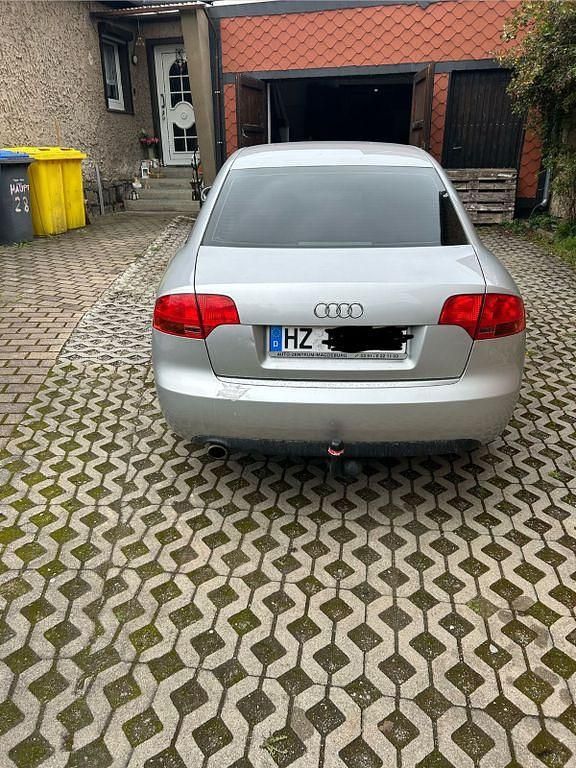 Second-hand Audi A4 131 CP (96 kW) 2005 Argintiu Berlinǎ