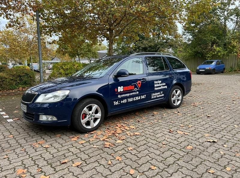Blau Gebraucht 2012 Skoda Octavia Kombi | 3.600 € - Bild 1/4
