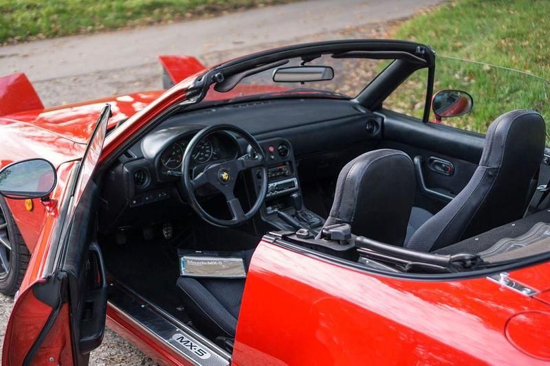 Gebraucht Mazda MX5 116 PS (85 kW) 1991 Rot Cabrio