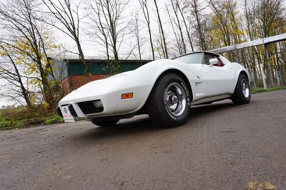 Gebraucht Corvette C3 169 PS (124 kW) 1977 Weiß Coupé