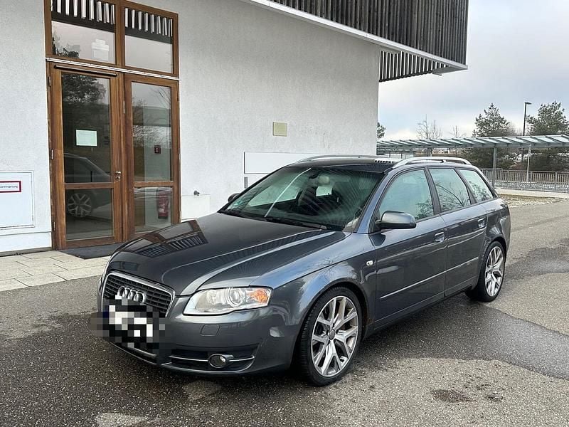 Grau Gebraucht 2005 Audi A4 Kombi | 1.500 € (Guter Preis) - Bild 1/4