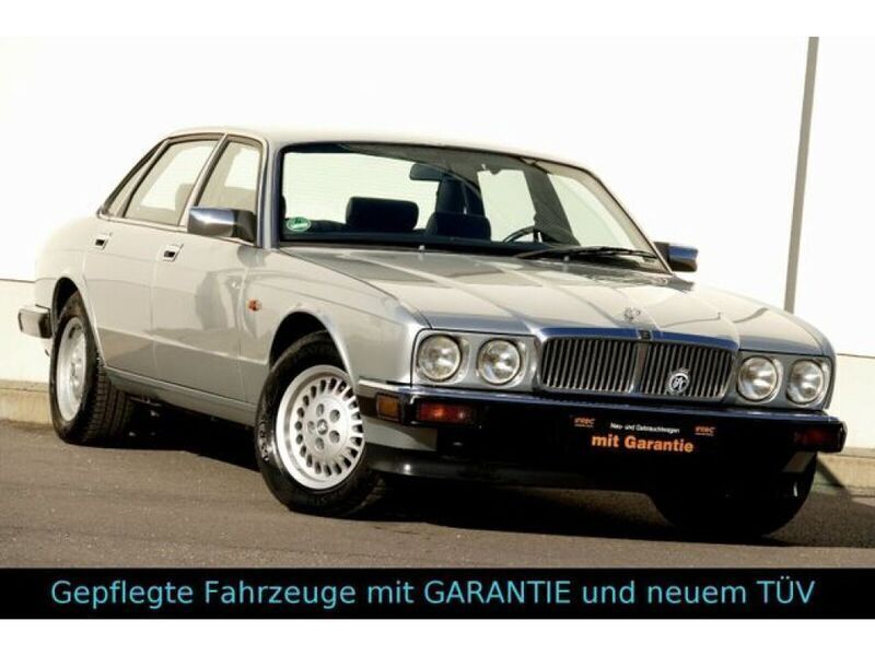 Silber (metallic) Gebraucht 1990 Jaguar XJ Limousine | 7.299 € - Bild 1/4