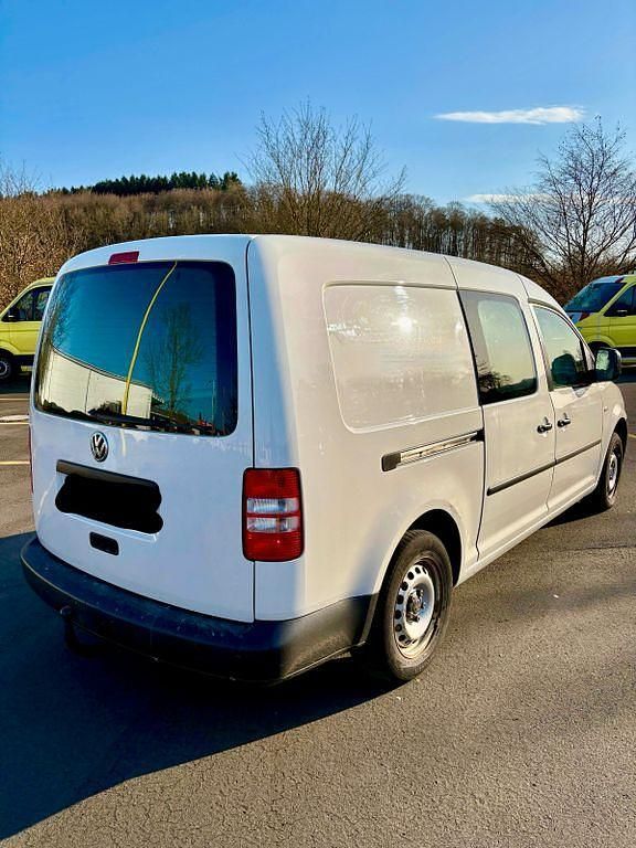 Second-hand VW Caddy Maxi 105 CP (77 kW) 2015 Alb Monovolum