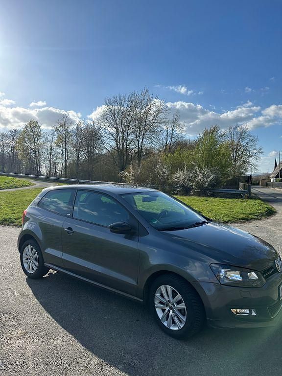 Gebraucht VW Polo Style 90 PS (66 kW) 2011 Grau Kleinwagen