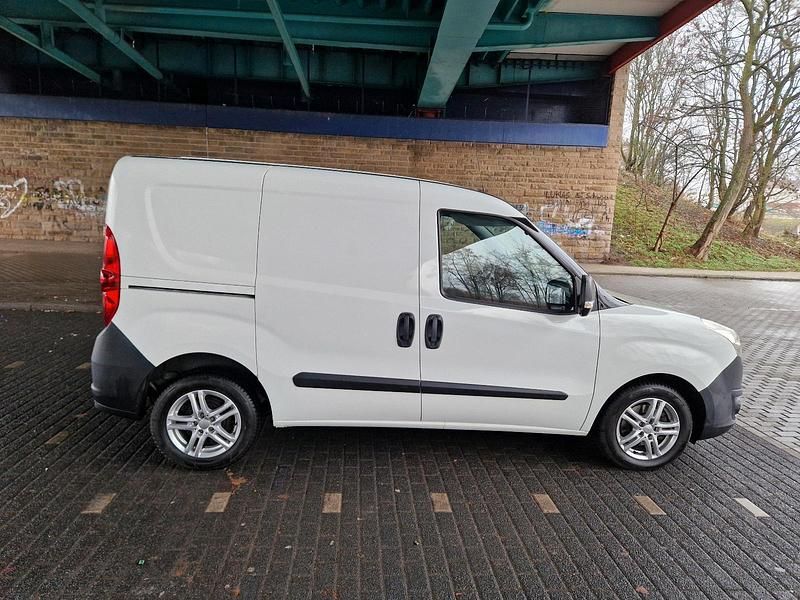 Gebraucht Opel Combo 95 PS (69 kW) 2015 Van / Kleinbus