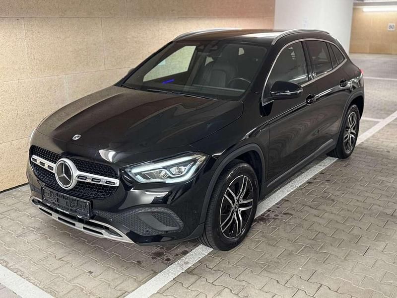 Gebraucht Mercedes GLA250 160 PS (117 kW) 2020 Schwarz SUV