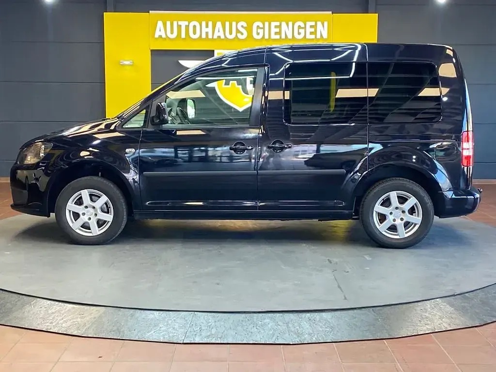 Gebraucht VW Caddy Trendline 102 PS (75 kW) 2014 Schwarz Van / Kleinbus