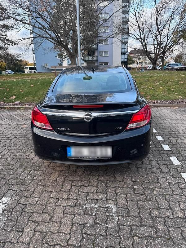 Schwarz Gebraucht 2009 Opel Insignia Limousine | 2.800 € (Fairer Preis) - Bild 1/4