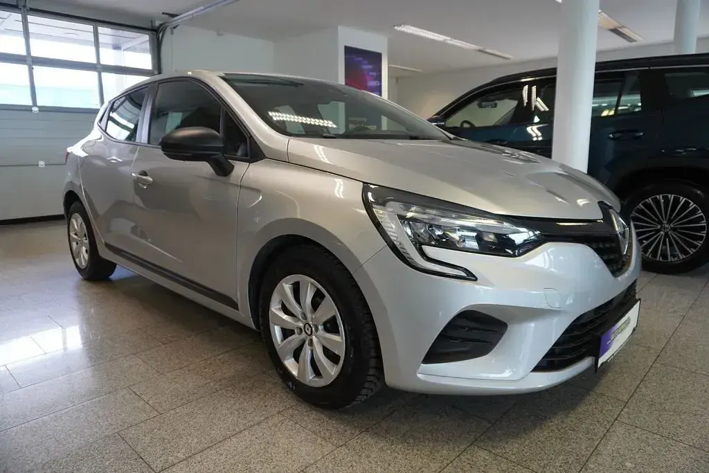 Używany Renault Clio V Life 67 KM (49 kW) 2021 Szary Sedan/Limuzyna