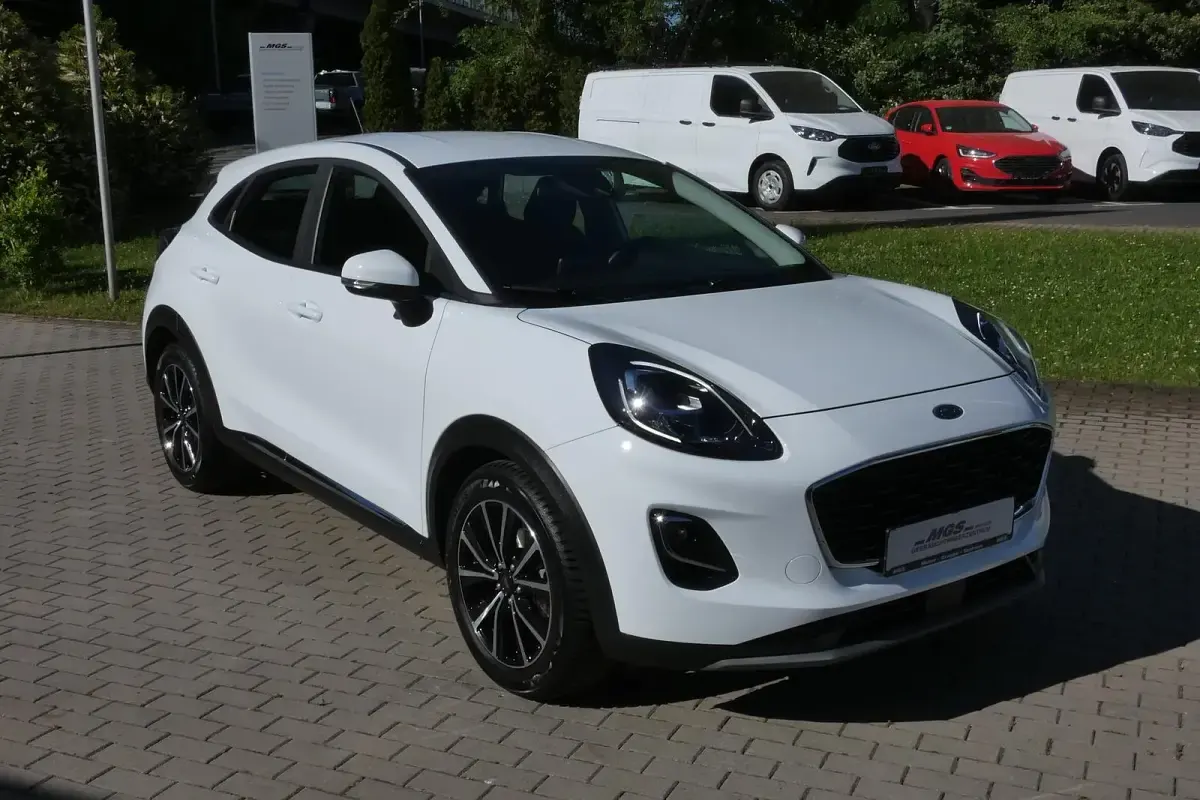 Gebraucht Ford Puma Titanium 125 PS (91 kW) 2022 Frostweiß SUV