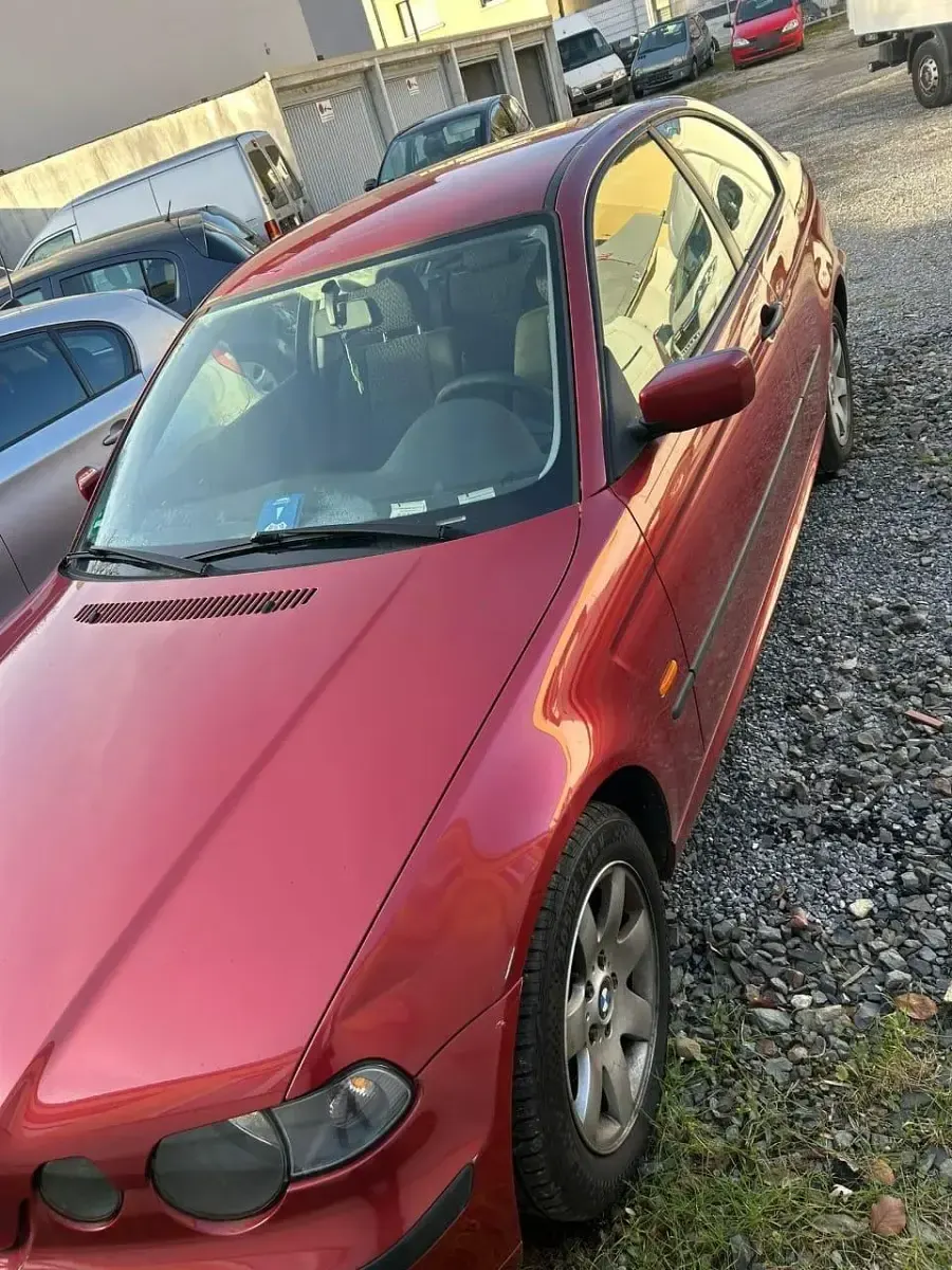 Gebraucht BMW 316 Compact 115 PS (84 kW) 2003 Rot Kleinwagen