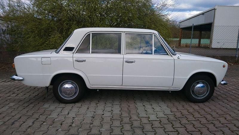 Gebraucht Lada 1200 60 PS (44 kW) 1983 Weiß Limousine