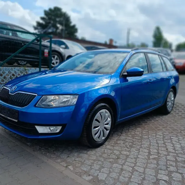 Gebraucht Skoda Octavia Ambition 105 PS (77 kW) 2014 Blau Kombi
