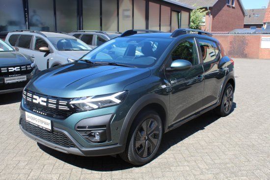 Zedergrün Neu 2025 Dacia Sandero Expression Kleinwagen | 19.270 € (Fairer Preis) - Bild 1/4