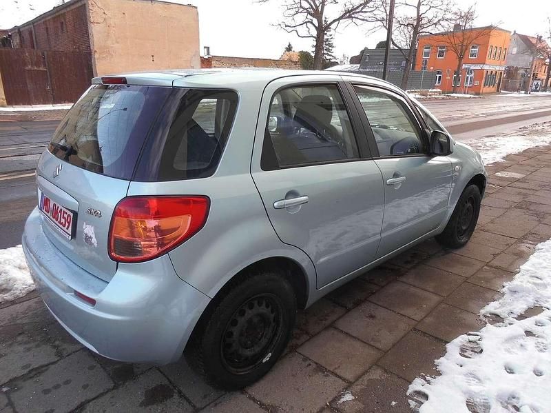Gebraucht Suzuki SX4 99 PS (72 kW) 2006 Blau Kleinwagen