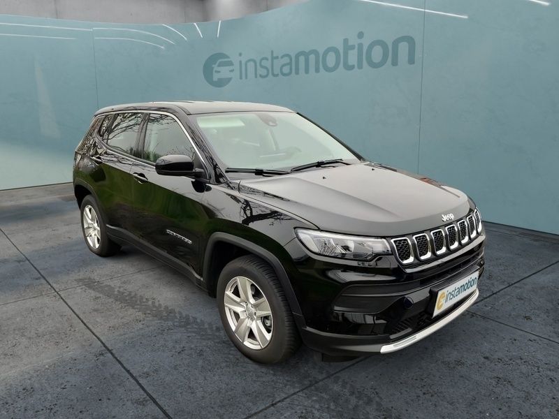 Schwarz Gebraucht 2024 Jeep Compass Altitude SUV | 36.890 € (Teuer) - Bild 1/4