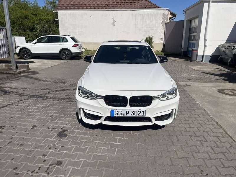 Gebraucht BMW 330 Luxury Line 252 PS (185 kW) 2018 Limousine
