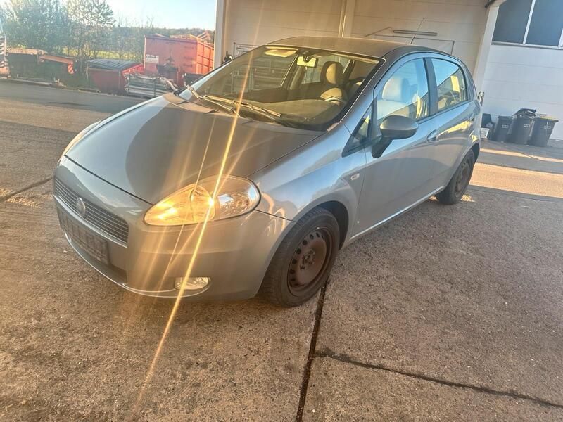 Grau Gebraucht 2007 Fiat Grande Punto Kleinwagen | 1.300 € (Etwas zu teuer) - Bild 1/4