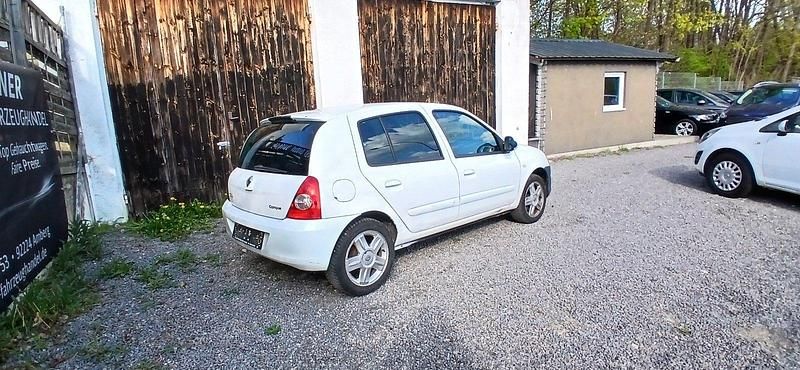 Gebraucht Renault Clio IV Campus 75 PS (55 kW) 2012 Weiß Kleinwagen