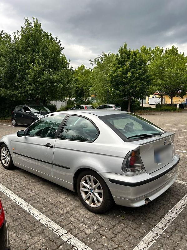 Gebraucht BMW 316 116 PS (85 kW) 2002 Grau Coupé