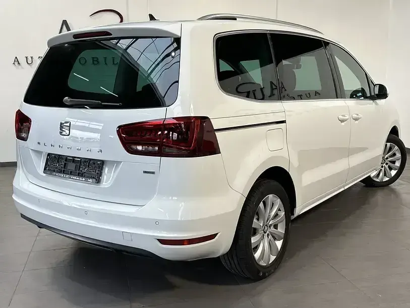 Gebraucht Seat Alhambra 4Drive 177 PS (130 kW) 2019 Rein weiss Van / Kleinbus